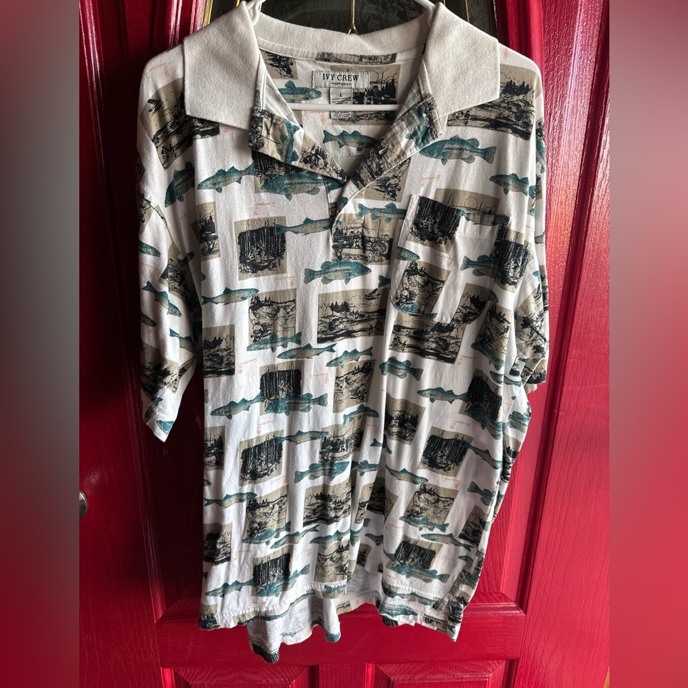 Men’s Fish Themed Short Sleeve Shirt